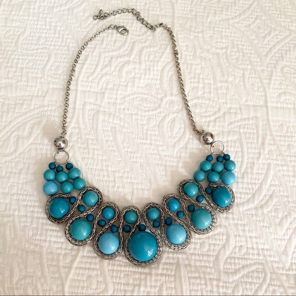 Costume Jewelry Bundle:Necklaces/Earrings/Bracelet - Picture 2 of 6